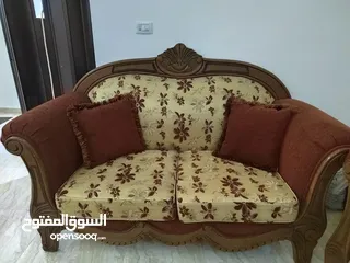  7 كنب ضيوف تفصيل خشب زان مستعمل بحالة شبه جديدة خامة ممتازة وتصميم فخم - مريح وألوان جميلة  - لا يفوتك