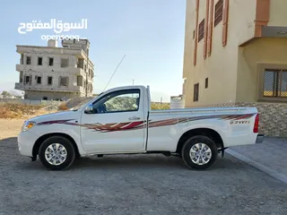  7 Toyota Hilux 2008 GCC V4 price 33,000 AED