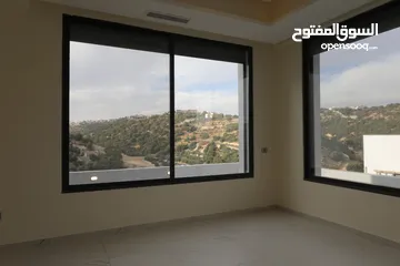  18 للبيع  فيلا مستقلة البناء ضمن كمباوند سبعة فلل ذات إطلالة خضراء جميلة  في منطقة بدر الجديده قرب دابو