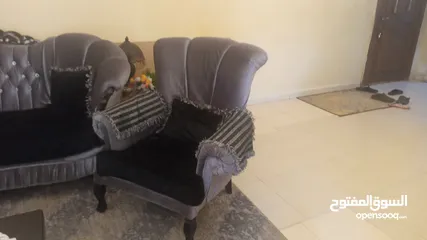  3 طقم  كنب 7 مقاعد للبيع