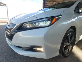  29 نيسان ليف 2021 SL PLUS بطارية 62 KW اعلى صنف