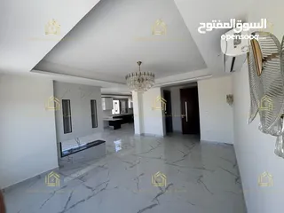  10 روف فاخر جديد لم يسكن تشطيبات عالية الجودة