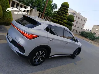  2 بي واي ايوان بلص فل مع فتحه موديل 2023 بسعر 18200