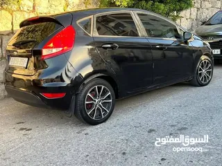  2 فورد فيستا 2012 اكثر سياره اقتصادية في السوق دهان جديد جنط داخل في الرخصه.