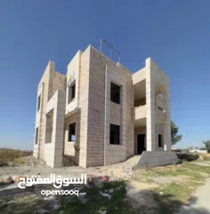  1 فيلا للبيع بسعر مغري