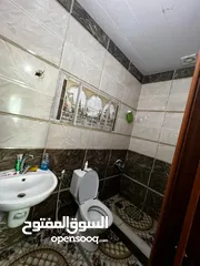  6 منزل للبيع