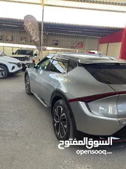  2 Ev6 فحص كامل بحاله الشركه لاينقصها شي كوشوك وكاله شاحن اصلي عداد 36 ألف بحاله الوكاله بطاريه كبيره 7