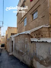  13 شقه للايجار خط 15 قرب مسجد عمر بن الخطاب