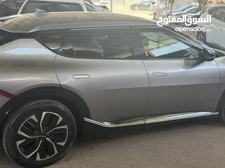  11 Ev6 فحص كامل بحاله الشركه لاينقصها شي كوشوك وكاله شاحن اصلي عداد 36 ألف بحاله الوكاله بطاريه كبيره 7