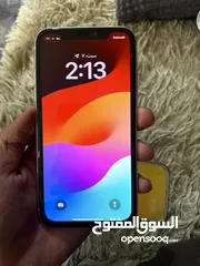  3 ايفون 11 برو ماكس.