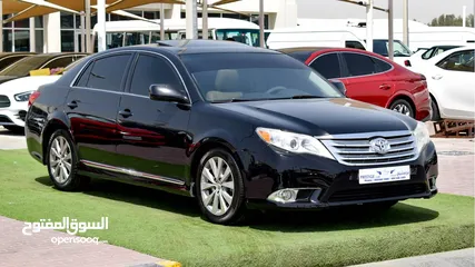  1 Toyota Avalon 2011 model with sunroof