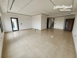  1 شقة مع روف دوبلكس للبيع في منطقة الظهير - ref : 14490