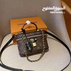  29 شنط ماركات عالمية