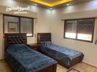  17 شالية ومزرعه للبيع
