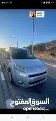 1 بيجو بانتر سيارة فحصها نضيف  موجود في بيت لحم  مطور قير نضاف
