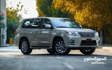  4 LEXUS LX570  EXCELLENT CONDITION  BEIGE  ZERO ACCIDENT