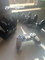  2 ايادي ps4 اصلية للبيع