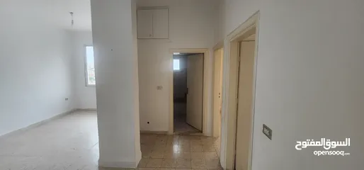  9 شقه في عماره للبيع حي عدن / جبل النصر قرب مسجد ناصر داود نصر الله