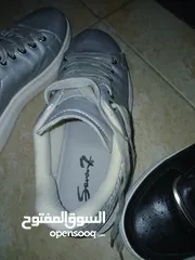  1 أحذية بحال الجديد فقط الحذاء ب5 دينار