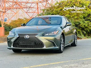  1 LEXUS ES300h 2019