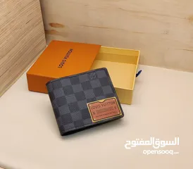  12 أبواك قوتشي + LV ماستر