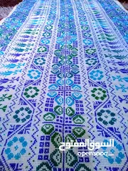  3 تطريز يدوي اثواب وبراويز وساعات وتوزيعات وكتابة بالتطريز على البلايز وصواني مطرزة ومرايات مطرزة