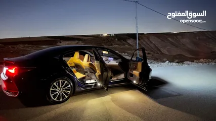  28 لكزس ES300 2019 ألترا فل كامل أعلى صنف لون كحلي غامق مميز للبيع
