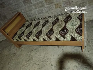  1 سرير للبيع