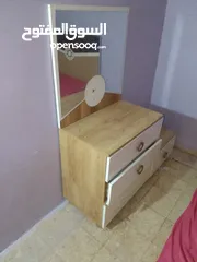  2 غرفة نوم للبيع خزانة وتخت عدد 2 وتسريحه وجرار