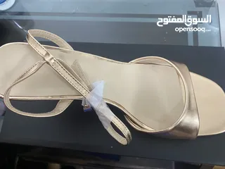  6 هيلز جديد بلون روز غولد جميل جدا من شي ان كواليتي عالي للبيع بسعر ممتاز ويبين كأنه ماركه