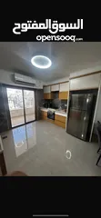  1 غرفة في سكن مفروش بالكامل  البيت عبارة عن ثلاث غرف نوم كل غرفة فيها شخص واحد فقط ومكيف في كل غرفة