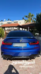  2 BMW 330e /// M Package