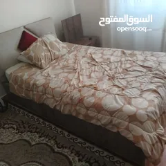  2 تخت للبيع مستعمل مع الفرشه