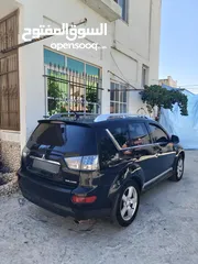  4 جيب متسوبيسي 4*4  7مقاعد سعر لقطه