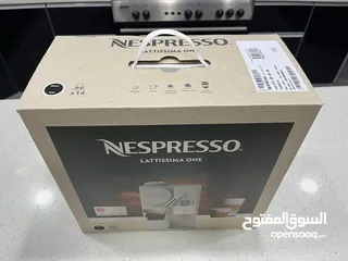  4 Nespresso Coffee Machine Lattissima One