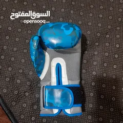  2 كفوف بوكسينغ ماركه 2tuf2tap صناعه باكستاني اصلي بحاله الوكاله