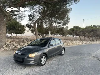  2 هونداي اي ثيرتي 2008 اوتومات بنزين ماتور 1600cc فتحة سقف اصليه