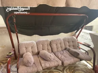  2 مرجيحة بحالة ممتازة