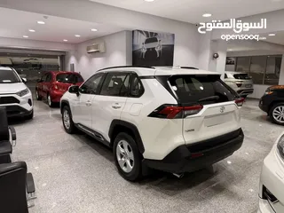  4 للبيع تويوتا راف فور موديل 2021