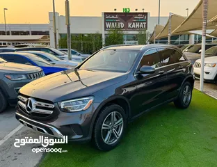  1 Mercedes GLC 300 2020