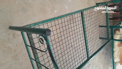  1 سرير  حديد بحاله ممتازه جدا