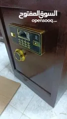  1 خزنات مشكله حسب طلبك اصلي ثقيل جدا حسب طلبك