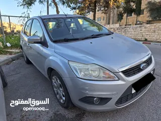  2 فورد فوكس هاتشباك موديل 2010 للبيع