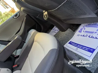 17 هونداي ايونك 2018 فل كامل فحص كامل عداد 130Km مالك 1 فقط