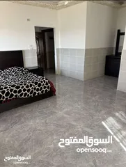  7 شقق مفروشة فاخرة بإطلالة مميزة في منطقة هادئة في الجبيهة للإيجار اليومي والشهري