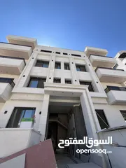  2 شقة  ارضي 133متر  3غرف نوم مع ترس  في مرج الحمام بتشطيب مميز