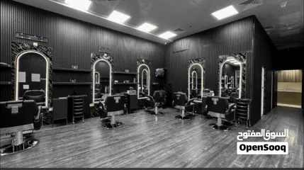  9 اكبر صالون رجالي بعجمان للبيع