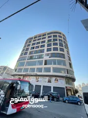  1 مكتب للبيع موقع مميز جدا  برج الساعة