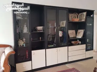  1 بوفية نظيفه متعدده الخدامات