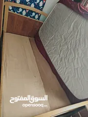  2 تخت. للبيع